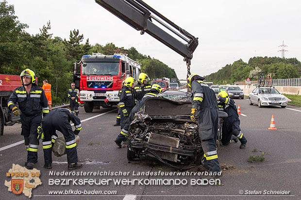 20160708 Verkehrsunfall A2 Südautobahn RFb Süd bei Wöllersdorf Foto: © Stefan Schneider