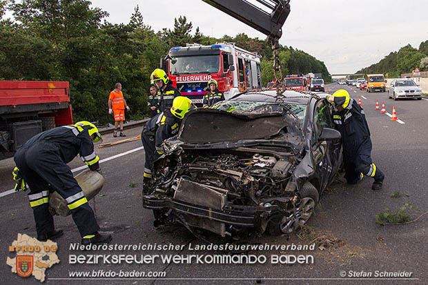 20160708 Verkehrsunfall A2 Südautobahn RFb Süd bei Wöllersdorf Foto: © Stefan Schneider