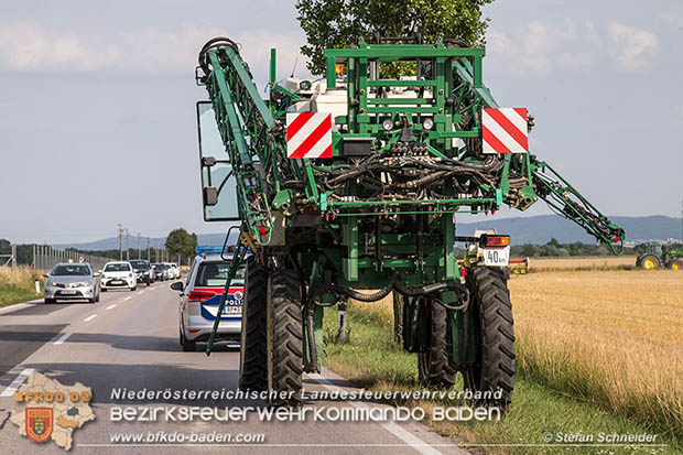 20160708 Verkehrsunfall LB210 Oberwaltersdorf Foto: © Stefan Schneider