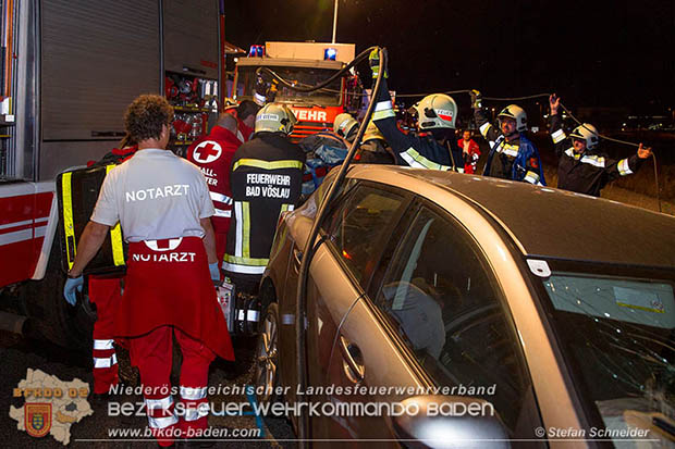 20160711 Verkehrsunfall mit Personenrettung am Autobahnzubringer Bad Voeslau  Foto: © Stefan Schneider