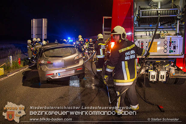 20160711 Verkehrsunfall mit Personenrettung am Autobahnzubringer Bad Voeslau  Foto: © Stefan Schneider
