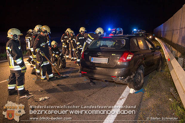 20160711 Verkehrsunfall mit Personenrettung am Autobahnzubringer Bad Voeslau  Foto: © Stefan Schneider