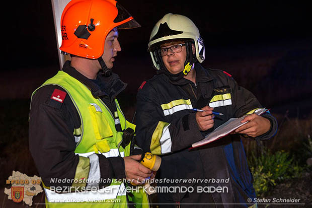 20160711 Verkehrsunfall mit Personenrettung am Autobahnzubringer Bad Voeslau  Foto: © Stefan Schneider