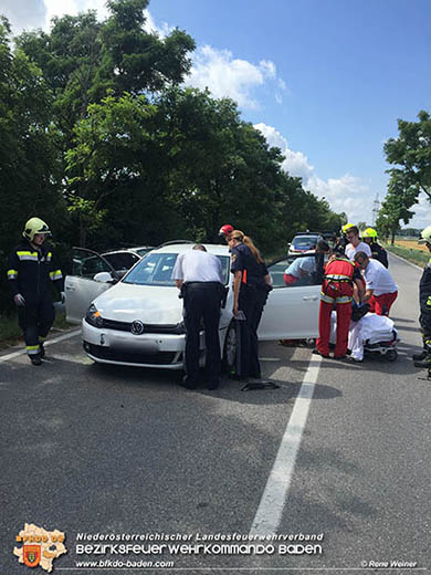 20160712 Verkehrsunfall auf der LB60 Weigelsdorf-Pottendorf  Foto: © Rene Weiner