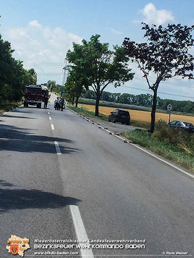 20160712 Verkehrsunfall auf der LB60 Weigelsdorf-Pottendorf  Foto: © Rene Weiner