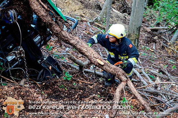 20160715 Bergung der verunglückten Arbeitsmaschine nach schweren Forstunfall  Foto:© Thomas Tisch