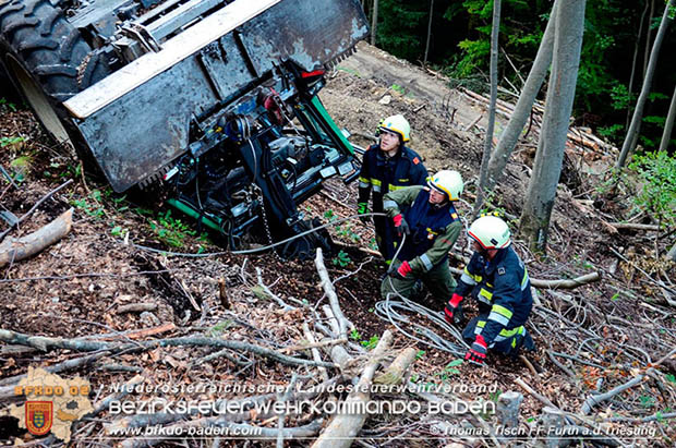 20160715 Bergung der verunglückten Arbeitsmaschine nach schweren Forstunfall  Foto:© Thomas Tisch