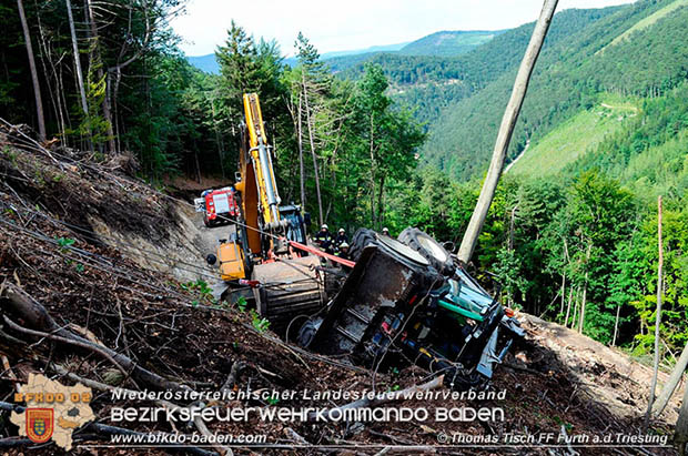 20160715 Bergung der verunglückten Arbeitsmaschine nach schweren Forstunfall  Foto:© Thomas Tisch