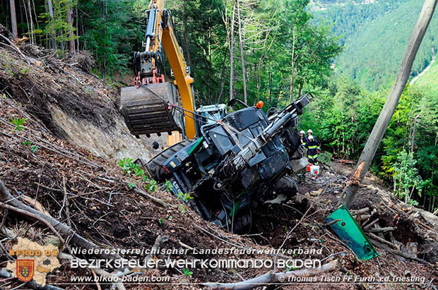 20160715 Bergung der verunglückten Arbeitsmaschine nach schweren Forstunfall  Foto:© Thomas Tisch