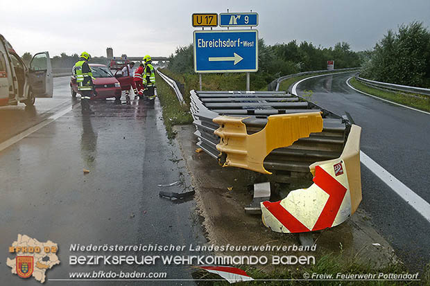 20160809 Verkehrsunfall auf der A3 zwischen Pottendorf und Ebreichsdorf  Foto: © FF Pottendorf