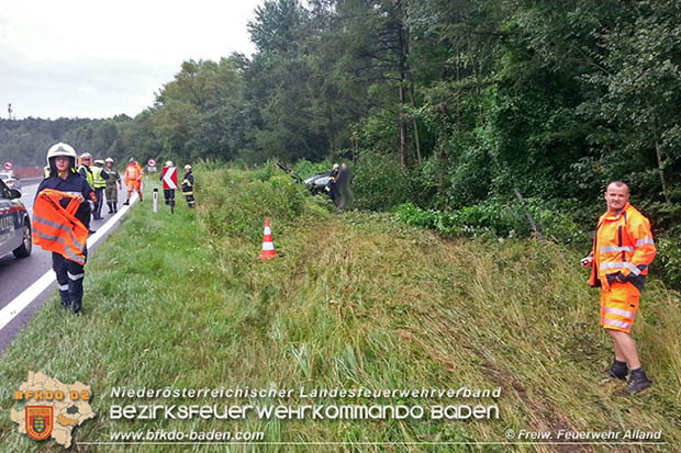 20160809 Verkehrsunfall auf der A21  Foto: © FF Alland