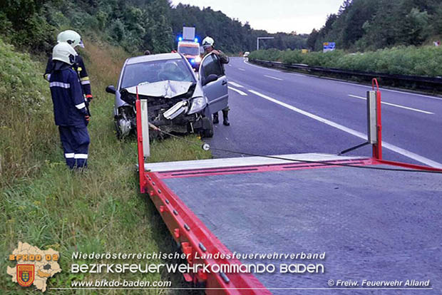 20160809 Verkehrsunfall auf der A21  Foto: © FF Alland