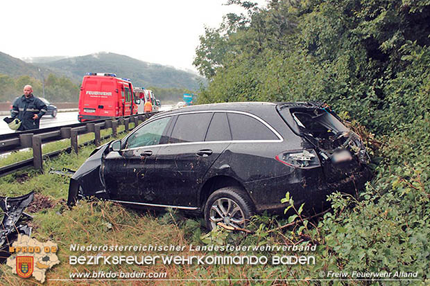 20160810 Verkehrsunfall auf der A21  Foto: © FF Alland
