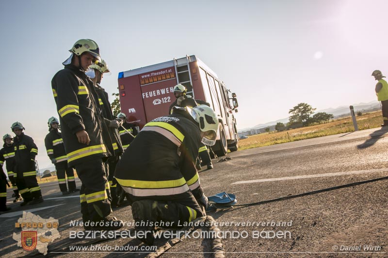 20160817 Baggerbergung Teesdorf, Foto Daniel Wirth 20160817 Baggerbergung Teesdorf, Foto Daniel Wirth