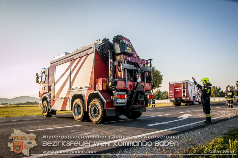 20160817 Baggerbergung Teesdorf, Foto Daniel Wirth 20160817 Baggerbergung Teesdorf, Foto Daniel Wirth