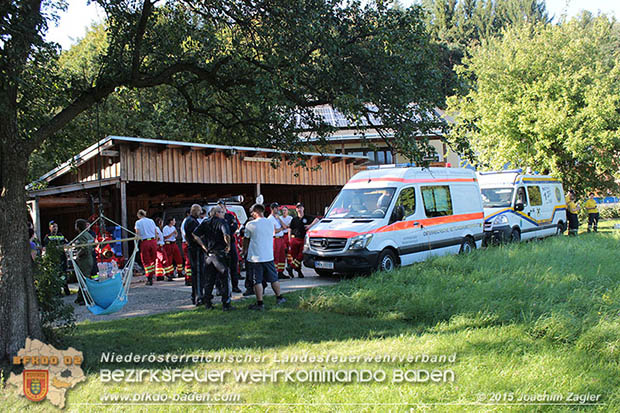 20160823 Personensuche nach 7o-jähriger Dame in Klausen-Leopoldsdorf  Foto: © Joachim ZAGLER