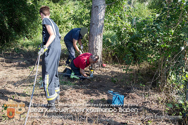 20160823 Baufahrzeugbergung in Tribuswinkel Foto: © Stefan Schneider 20160823 Baufahrzeugbergung in Tribuswinkel Foto: © Stefan Schneider