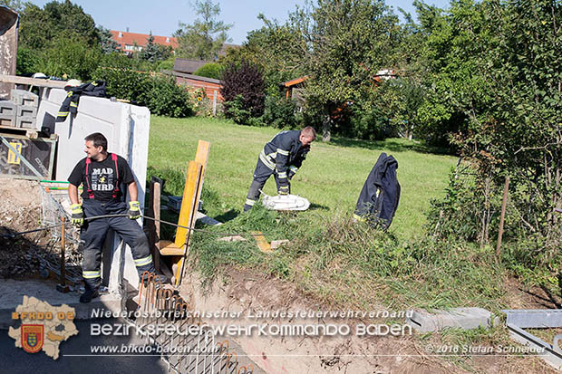 20160823 Baufahrzeugbergung in Tribuswinkel Foto: © Stefan Schneider 20160823 Baufahrzeugbergung in Tribuswinkel Foto: © Stefan Schneider