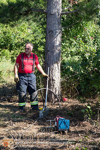 20160823 Baufahrzeugbergung in Tribuswinkel Foto: © Stefan Schneider 20160823 Baufahrzeugbergung in Tribuswinkel Foto: © Stefan Schneider