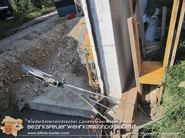 20160823 Baufahrzeugbergung in Tribuswinkel Foto: © FF Tribuswinkel 20160823 Baufahrzeugbergung in Tribuswinkel Foto: © FF Tribuswinkel