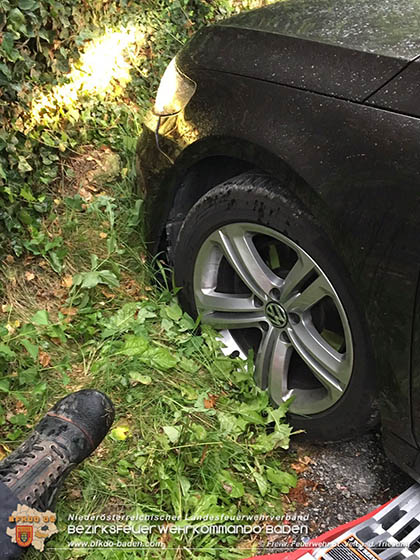 20160829 Aufwendige Fahrzeugbergung in St.Veita.d.Triesting Fotos: © Michael Hafellner u. Max Weinbauer FF St.Veit 20160829 Aufwendige Fahrzeugbergung in St.Veita.d.Triesting Fotos: © Michael Hafellner u. Max Weinbauer FF St.Veit