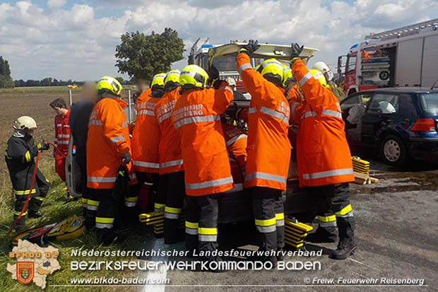 20160830 Verkehrsunfall LB60 Reisenberg  Foto: © FF Reisenberg