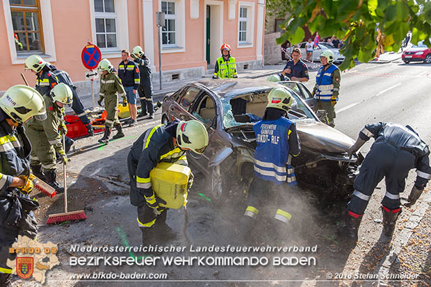 20160903 Menschenrettung Gainfarn Foto: © Stefan Schneider 20160903 Menschenrettung Gainfarn Foto: © Stefan Schneider