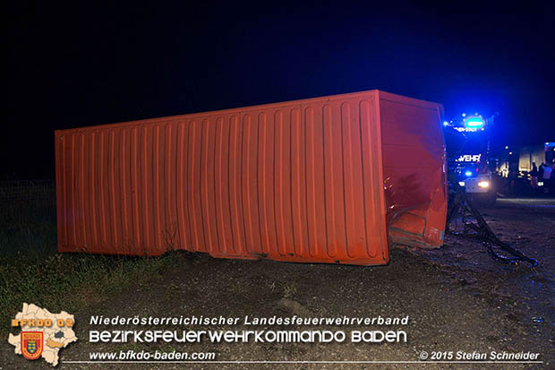 20160908 LKW Unfall A2 Traiskirchen-Guntramsdorf  Foto: © Stefan Schneider