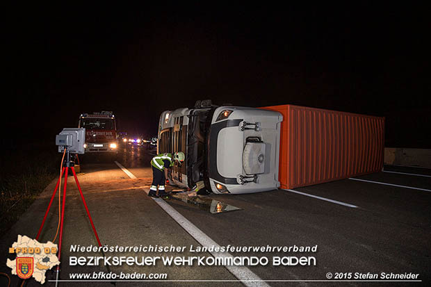 20160908 LKW Unfall A2 Traiskirchen-Guntramsdorf  Foto: © Stefan Schneider