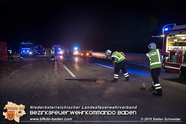 20160908 LKW Unfall A2 Traiskirchen-Guntramsdorf  Foto: © Stefan Schneider