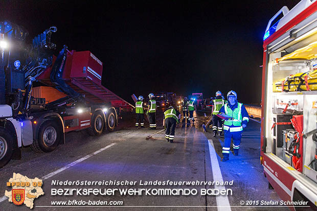 20160908 LKW Unfall A2 Traiskirchen-Guntramsdorf  Foto: © Stefan Schneider