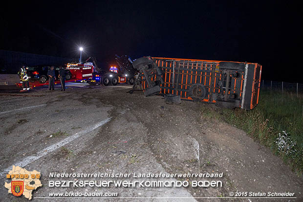 20160908 LKW Unfall A2 Traiskirchen-Guntramsdorf  Foto: © Stefan Schneider