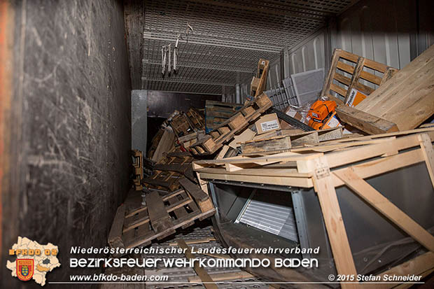20160908 LKW Unfall A2 Traiskirchen-Guntramsdorf  Foto: © Stefan Schneider