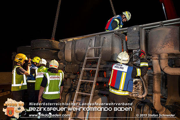 20160908 LKW Unfall A2 Traiskirchen-Guntramsdorf  Foto: © Stefan Schneider