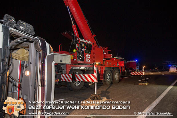 20160908 LKW Unfall A2 Traiskirchen-Guntramsdorf  Foto: © Stefan Schneider