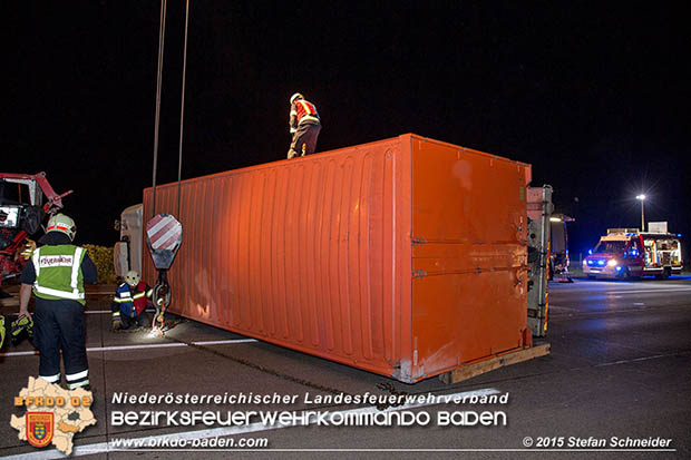 20160908 LKW Unfall A2 Traiskirchen-Guntramsdorf  Foto: © Stefan Schneider