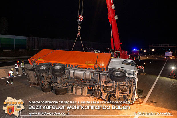 20160908 LKW Unfall A2 Traiskirchen-Guntramsdorf  Foto: © Stefan Schneider