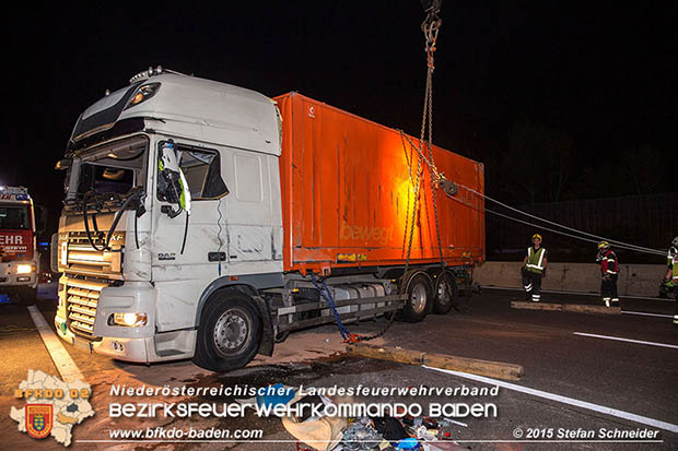 20160908 LKW Unfall A2 Traiskirchen-Guntramsdorf Foto: © Stefan Schneider