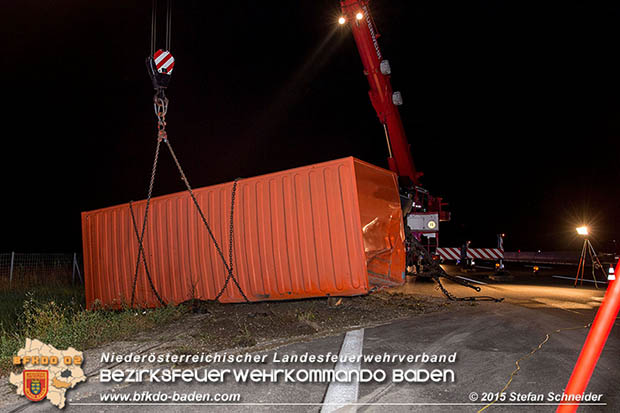 20160908 LKW Unfall A2 Traiskirchen-Guntramsdorf Foto: © Stefan Schneider