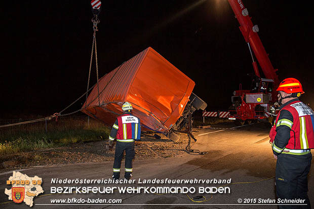 20160908 LKW Unfall A2 Traiskirchen-Guntramsdorf Foto: © Stefan Schneider