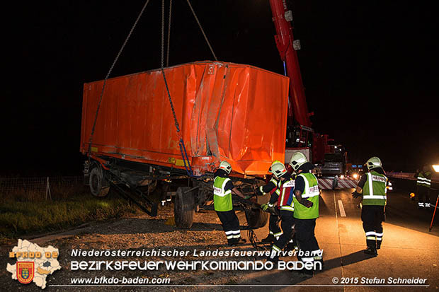20160908 LKW Unfall A2 Traiskirchen-Guntramsdorf Foto: © Stefan Schneider