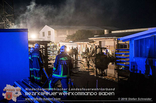 20160913 Brand bei Gewerbebetrieb in Enzesfeld  Foto: © Stefan Schneider