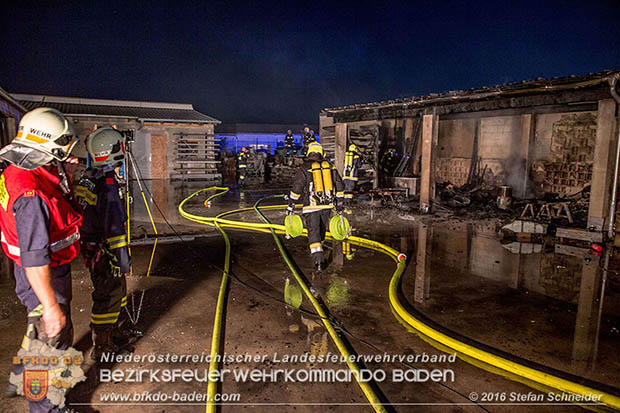 20160913 Brand bei Gewerbebetrieb in Enzesfeld  Foto: © Stefan Schneider