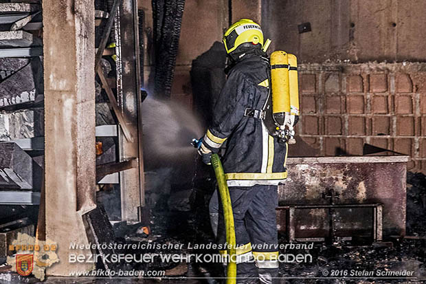 20160913 Brand bei Gewerbebetrieb in Enzesfeld  Foto: © Stefan Schneider