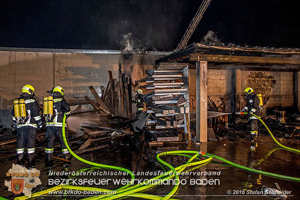 20160913 Brand bei Gewerbebetrieb in Enzesfeld  Foto: © Stefan Schneider
