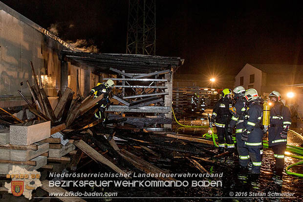 20160913 Brand bei Gewerbebetrieb in Enzesfeld  Foto: © Stefan Schneider