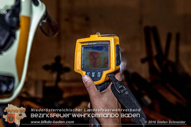 20160913 Brand bei Gewerbebetrieb in Enzesfeld  Foto: © Stefan Schneider