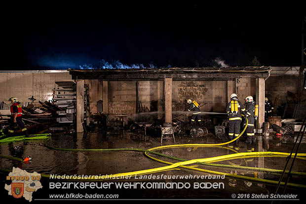 20160913 Brand bei Gewerbebetrieb in Enzesfeld  Foto: © Stefan Schneider