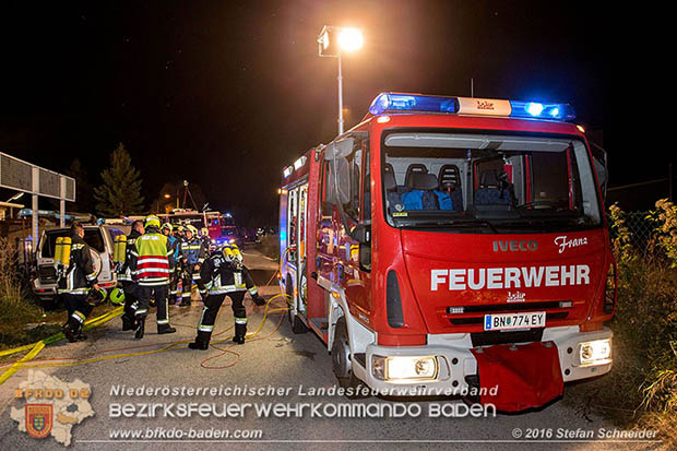 20160913 Brand bei Gewerbebetrieb in Enzesfeld  Foto: © Stefan Schneider