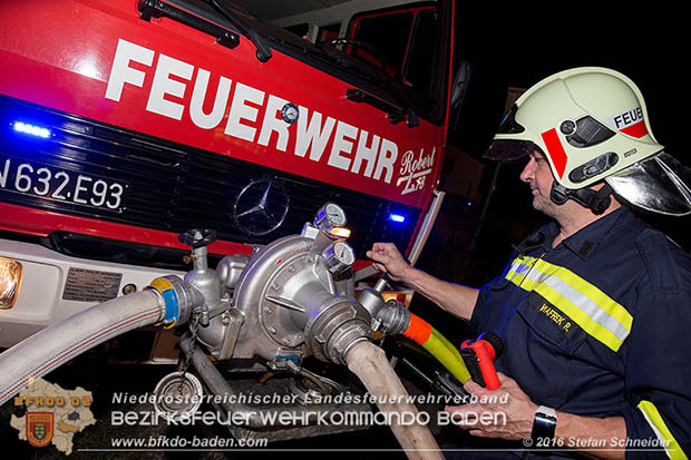 20160913 Brand bei Gewerbebetrieb in Enzesfeld  Foto: © Stefan Schneider
